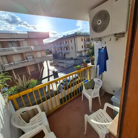 Happy House Apartment *